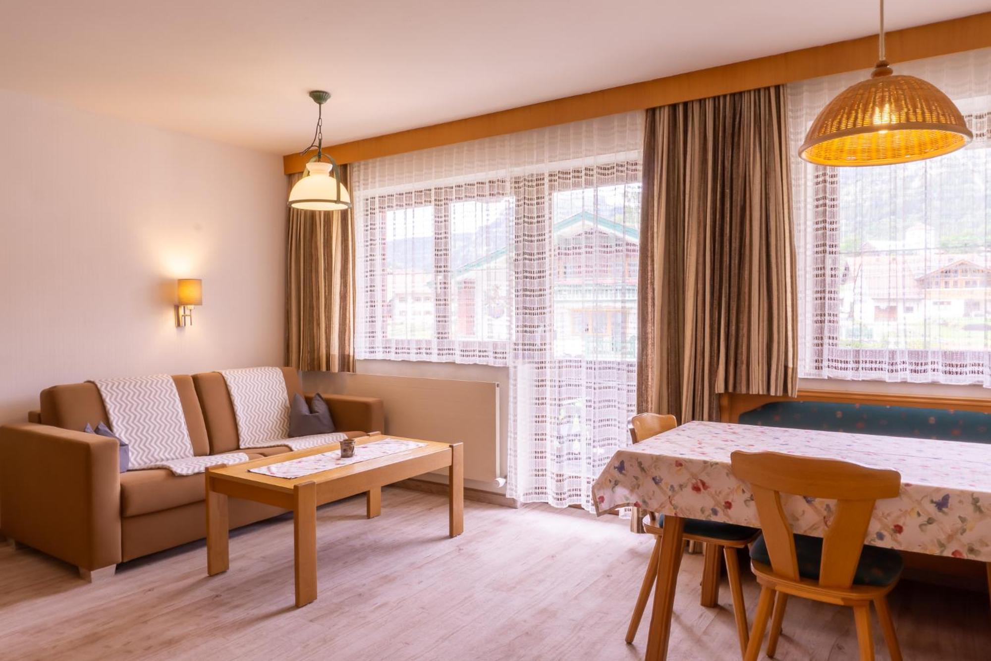Gaestehaus Woetzer Und Landhaus Stocka Apartment Graen Exterior photo